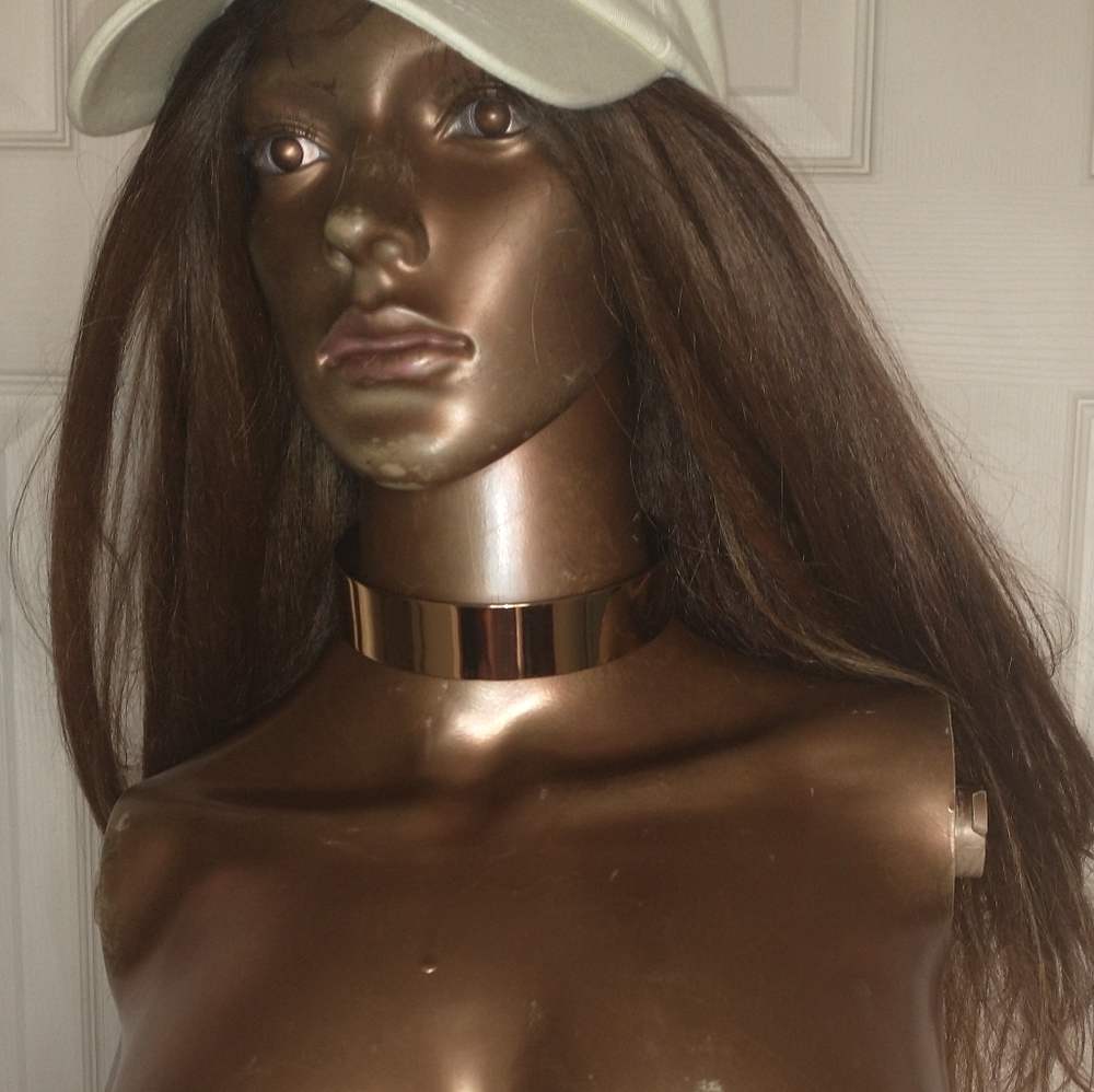 Women's Thick gold choker
